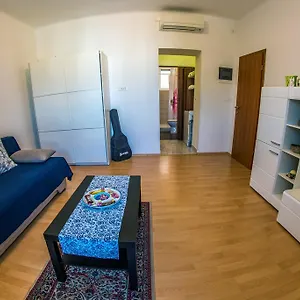 https://apartman-anthony-pula.in-istria.net